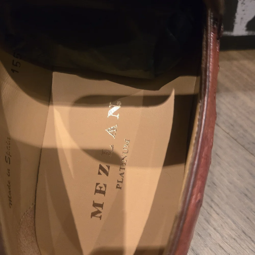 Mezlan size 10